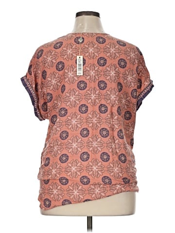 Max Studio Short Sleeve Blouse (view 2)