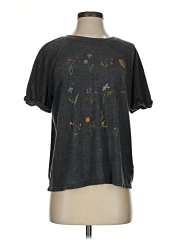 Maurices Short Sleeve T-Shirt (view 1)