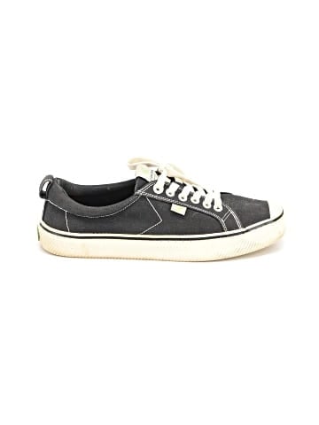 Cariuma Sneakers (view 1)
