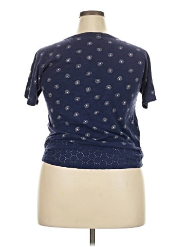 Old Navy Short Sleeve T-Shirt (view 2)