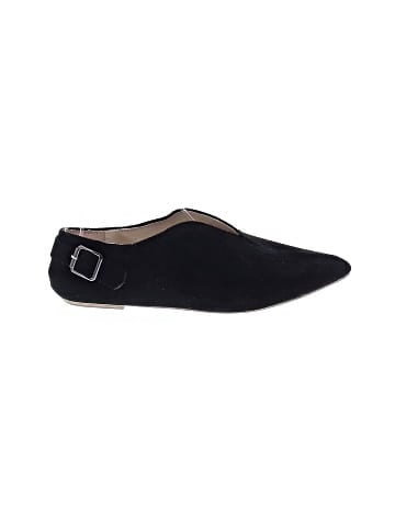 Unbranded Flats (view 1)