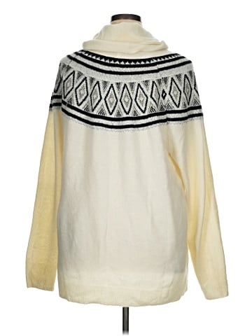 Old Navy Pullover Sweater (view 2)