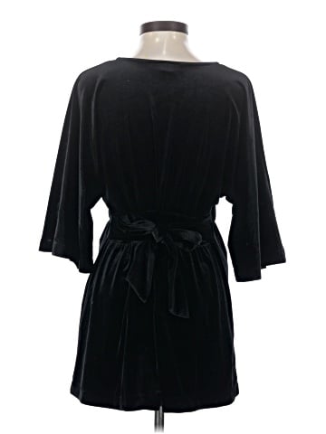 A Pea in the Pod 3/4 Sleeve Top (view 2)