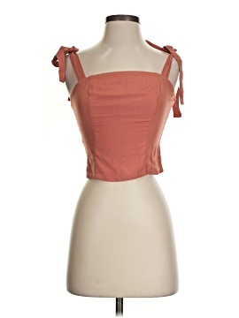 Backyard Roses Short Sleeve Top