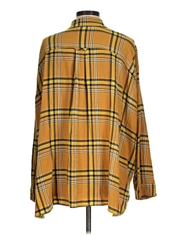 BDG Long Sleeve Button-Down Shirt (view 2)