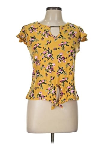 No Boundaries Short Sleeve Blouse (view 1)