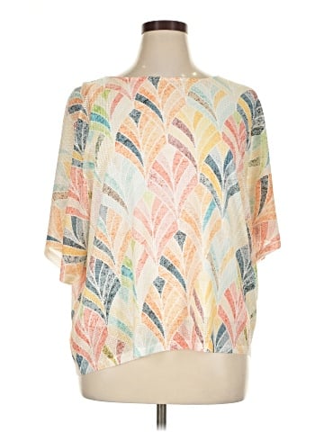 North Style 3/4 Sleeve Blouse (view 1)
