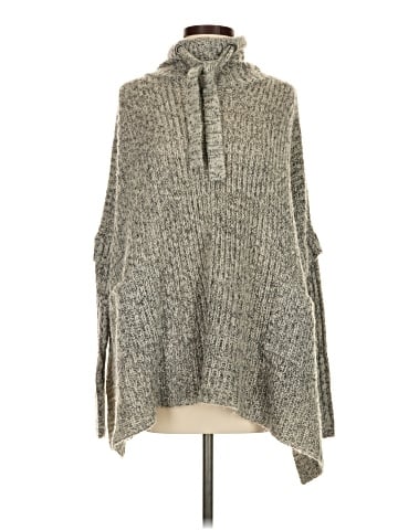 Alya Poncho (view 1)