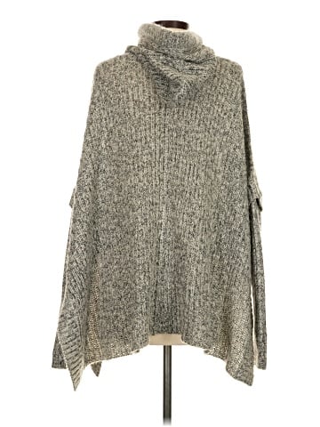 Alya Poncho (view 2)
