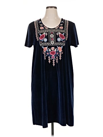 Chelsea & Theodore Casual Dress (view 1)