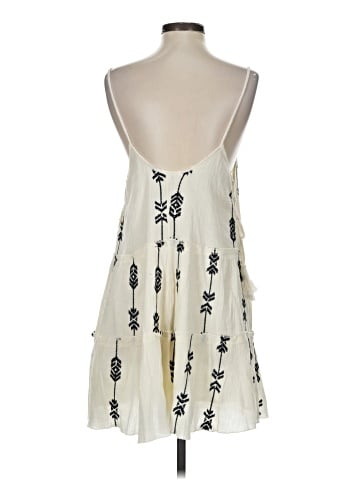 Trafaluc by Zara Casual Dress (view 2)