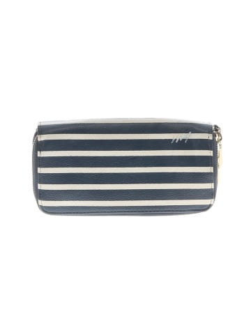 Unbranded Wristlet (view 2)