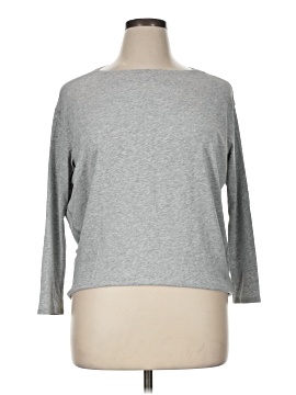 Lululemon Athletica 3/4 Sleeve T-Shirt (view 1)