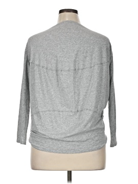 Lululemon Athletica 3/4 Sleeve T-Shirt (view 2)