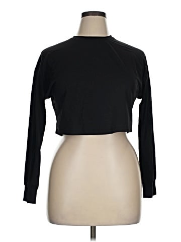 Lululemon Athletica 3/4 Sleeve T-Shirt (view 1)