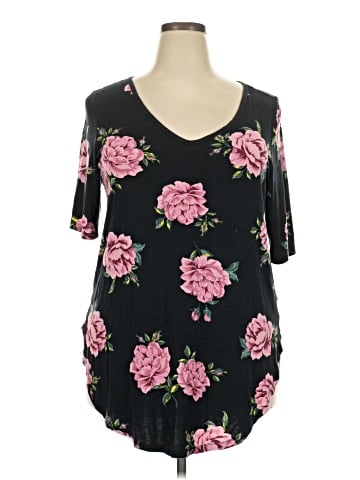Torrid 3/4 Sleeve T-Shirt (view 1)