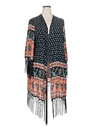 BLOOMCHIC Poncho (view 1)