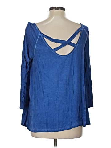 American Eagle Outfitters 3/4 Sleeve T-Shirt (view 2)