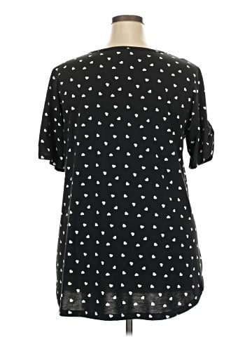 Lularoe Short Sleeve T-Shirt (view 2)