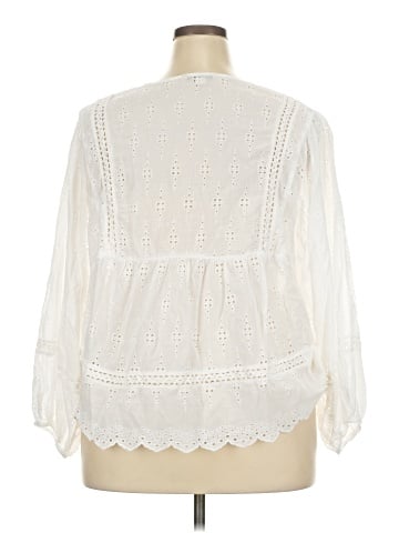 American Eagle Outfitters 3/4 Sleeve Blouse (view 2)
