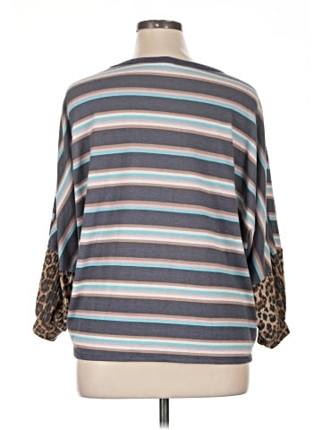 Lovely Melody 3/4 Sleeve Top (view 2)