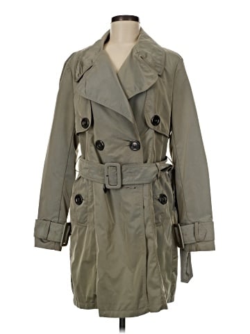 Burberry Vintage Trenchcoat (view 1)