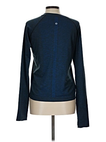 Lululemon Athletica Long Sleeve T-Shirt (view 2)