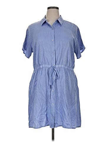 Nine West Short Sleeve Button-Down Shirt (view 1)