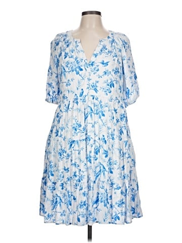 Crown & Ivy Casual Dress (view 1)