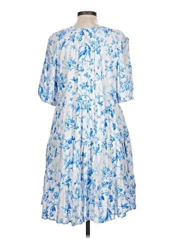 Crown & Ivy Casual Dress (view 2)