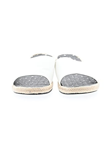 Kelly & Katie Flats (view 2)