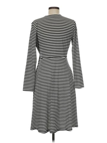 Old Navy Casual Dress (view 2)
