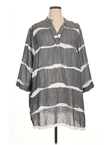 Lularoe 3/4 Sleeve Blouse (view 1)