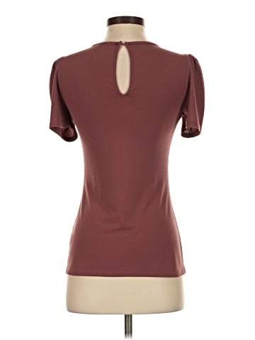 Express Outlet Short Sleeve Top (view 2)
