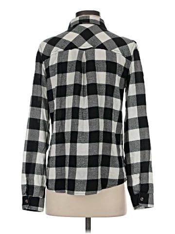 Maurices Long Sleeve Button-Down Shirt (view 2)