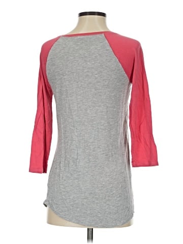 Maurices 3/4 Sleeve T-Shirt (view 2)