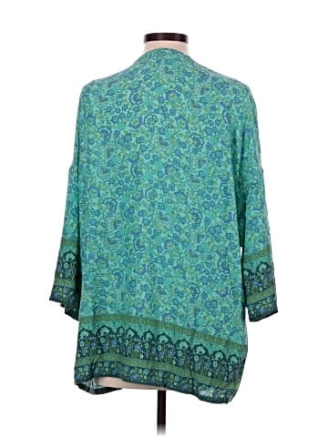 Cupcakes & Cashmere Kimono (view 2)