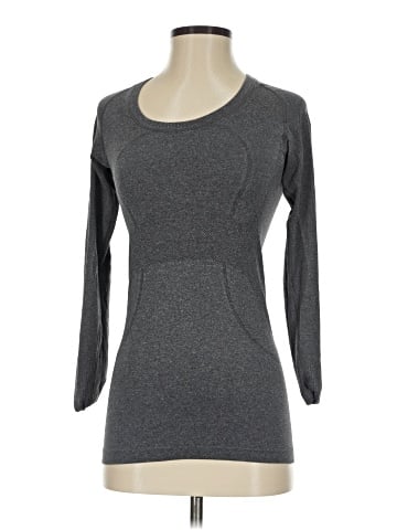 Lululemon Athletica 3/4 Sleeve T-Shirt (view 1)