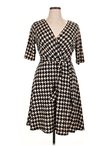 Sandra Darren Casual Dress (view 1)
