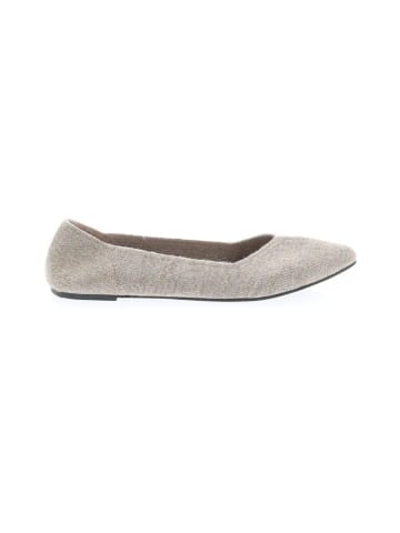 Mia Flats (view 1)