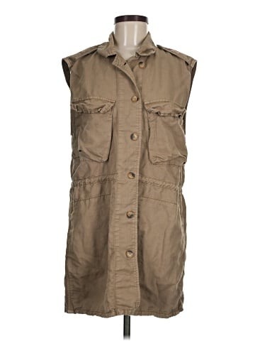 Zara Sleeveless Button-Down Shirt (view 1)