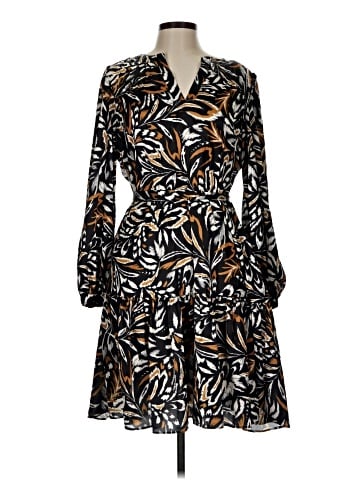 Julia Jordan Casual Dress (view 1)