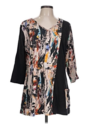 Parsley & Sage 3/4 Sleeve Blouse (view 1)