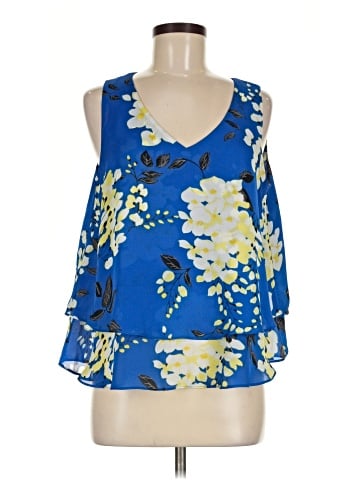 Liz Claiborne Career Sleeveless Blouse (view 1)