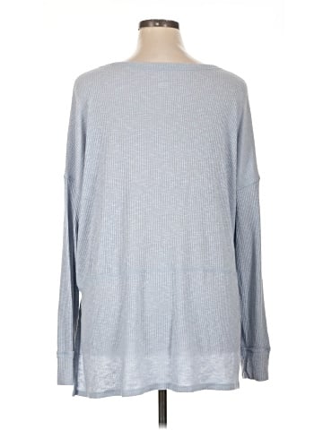 American Eagle Outfitters Pullover Sweater (view 2)