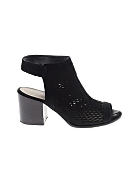 Vince Camuto Sandals