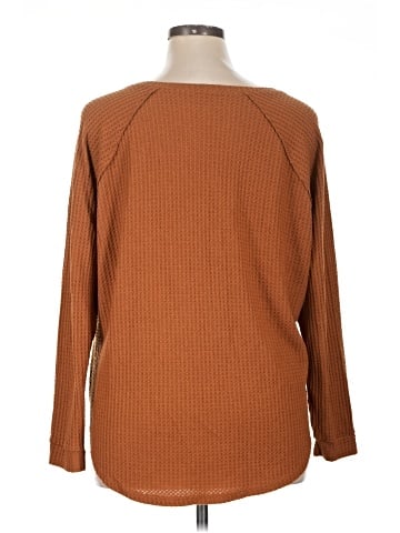 American Eagle Outfitters Pullover Sweater (view 2)