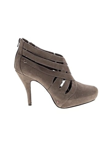 Unlisted Heels (view 1)