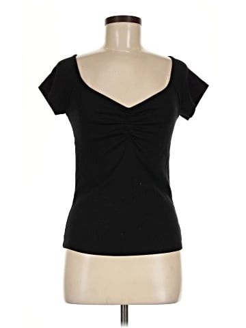 Old Navy Short Sleeve T-Shirt (view 1)