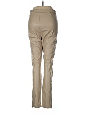Zara Khakis (view 2)